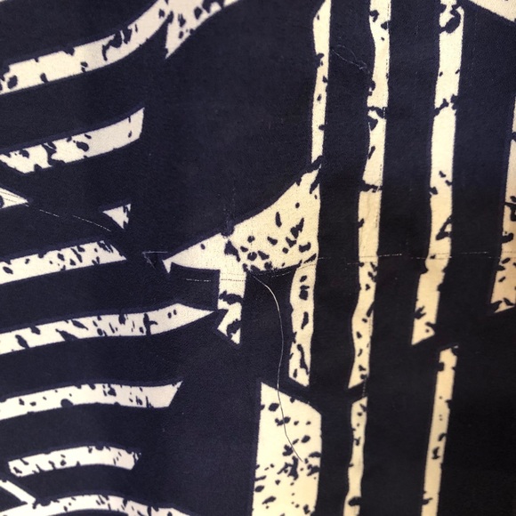 Navy top - Picture 3 of 4